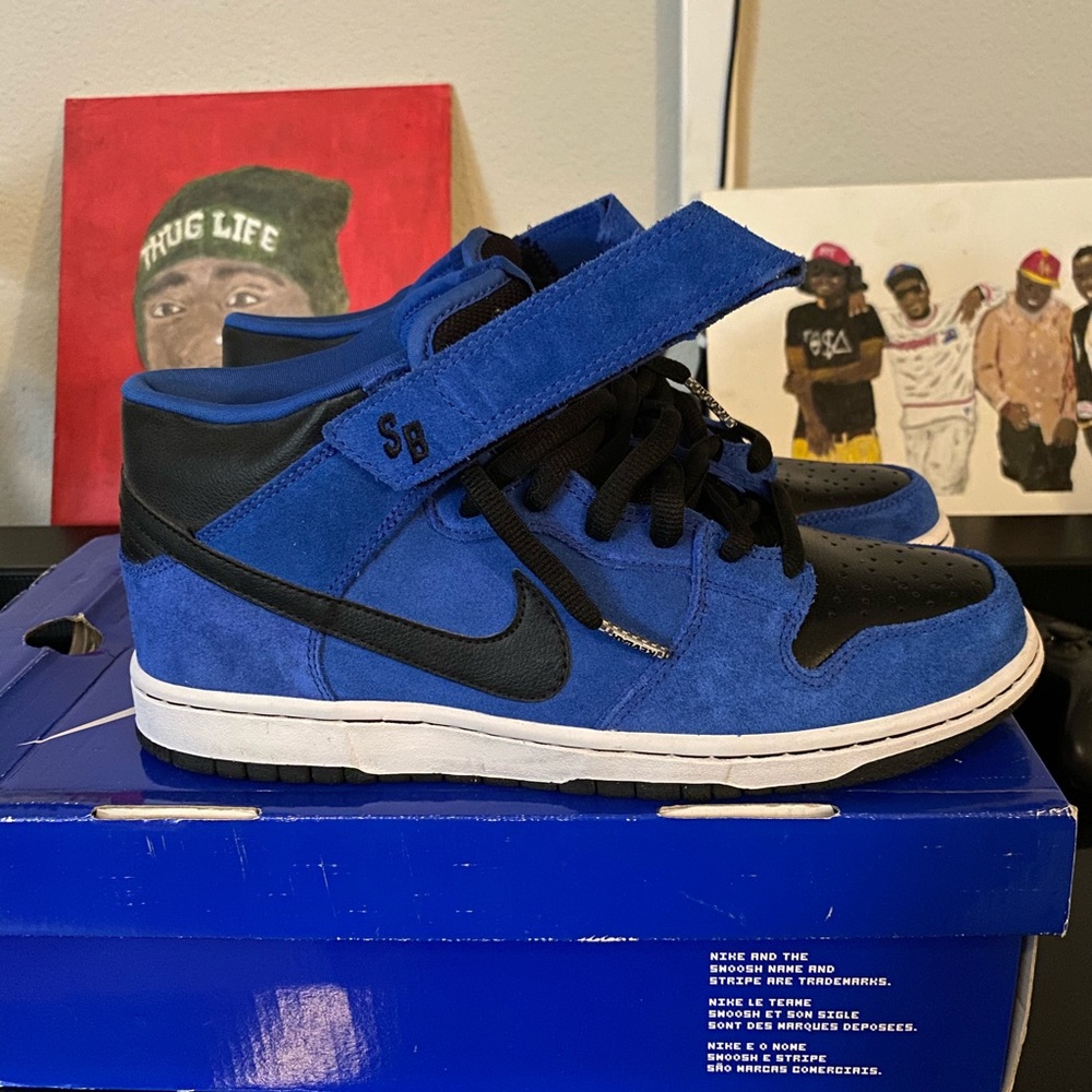 nike sb dunk mid sneakers new but retro original blue box retailed around 89.99